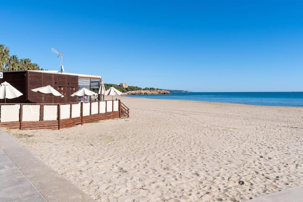 Privilegiado-Tarragona-50Mplaya-Wifi-Pool-Relax8 外观 照片